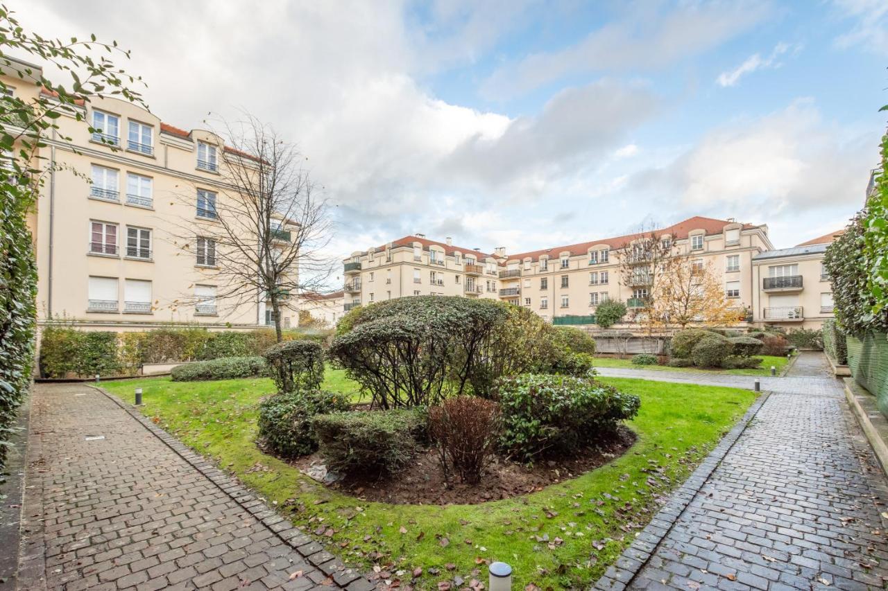 Luxe Flat For 7 - Fairytale Factory Appartement Bussy-Saint-Georges Buitenkant foto